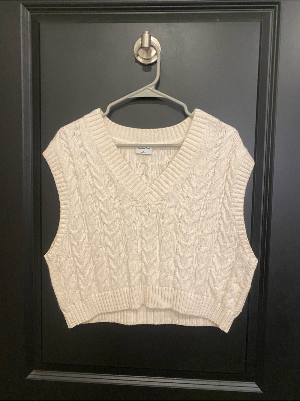 Sunday Best Cream Cable-Knit V-Neck Sweater Vest